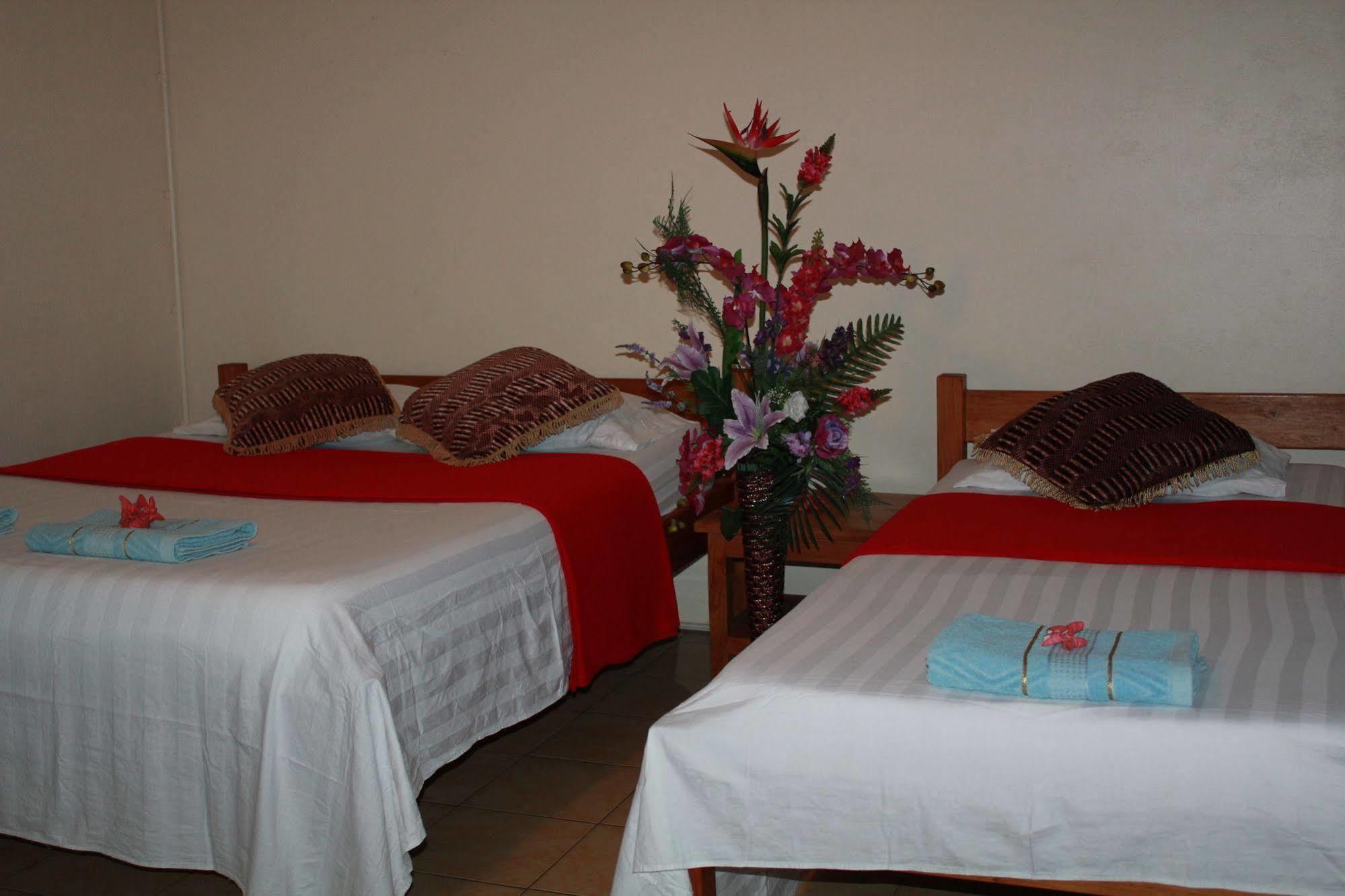Pacific Paradise Motel Port Vila Exterior foto
